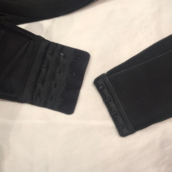 Black Staples Bra - Picture 3 of 5